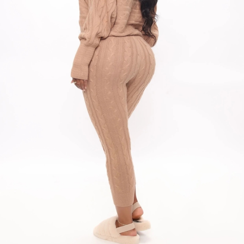 ⚡️Fashion Nova sweater set - Picture 14 of 16